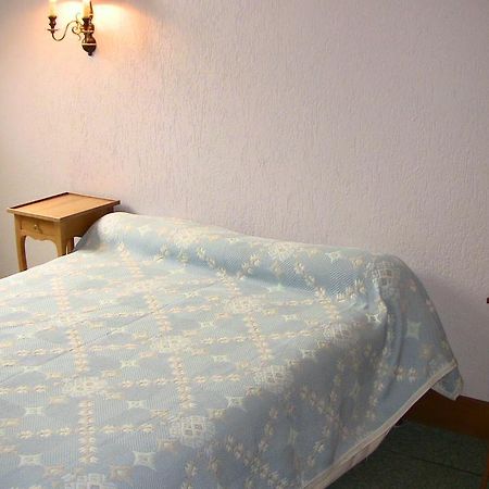 Logis Hotel Auberge Des Potiers Jouy-le-Potier Стая снимка