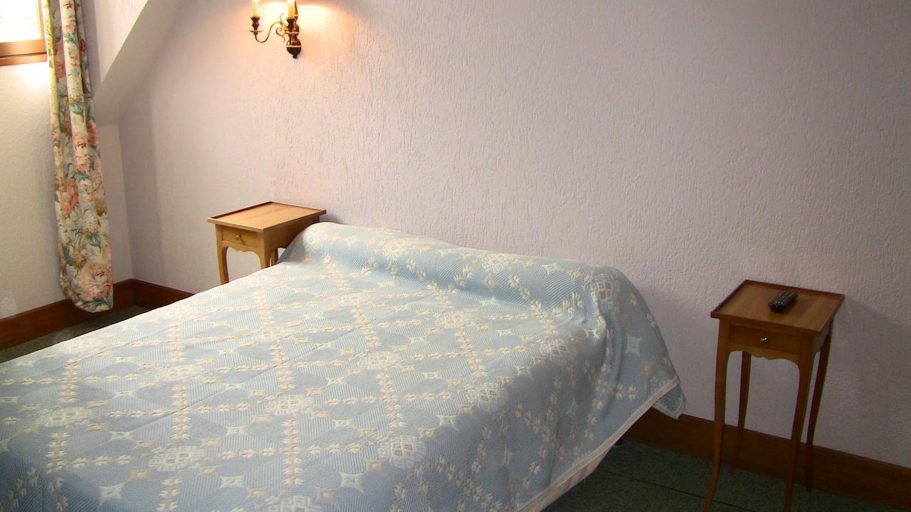 Logis Hotel Auberge Des Potiers Jouy-le-Potier Стая снимка